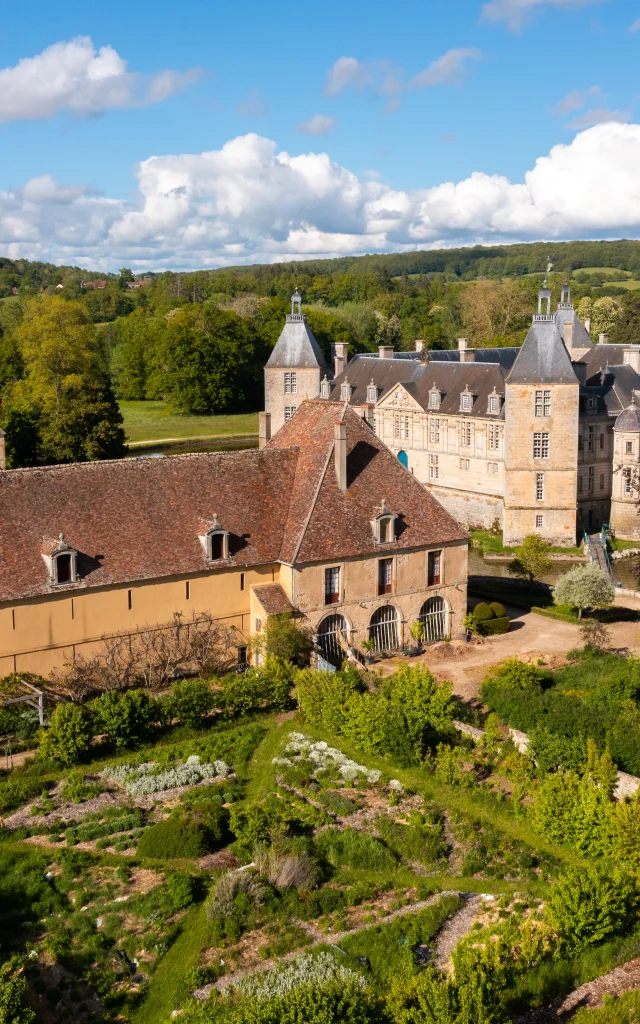 Château de Sully - visitez les châteaux de Saône-et-Loire