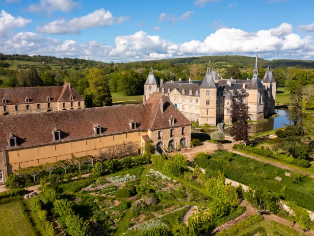 Château de Sully - visitez les châteaux de Saône-et-Loire