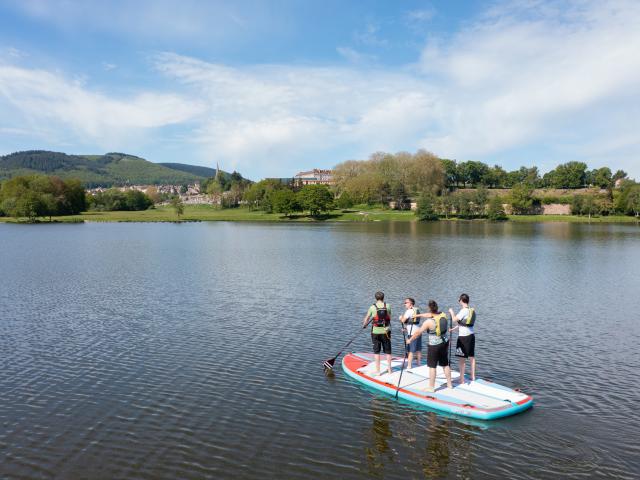 Paddle with friends