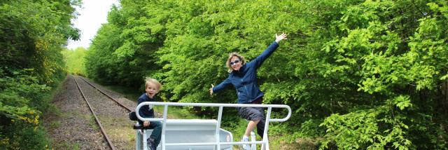 Activité en famille au Vélorail du Morvan