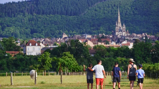 Randonnée, balade en famille sur les Sentiers d'Autun